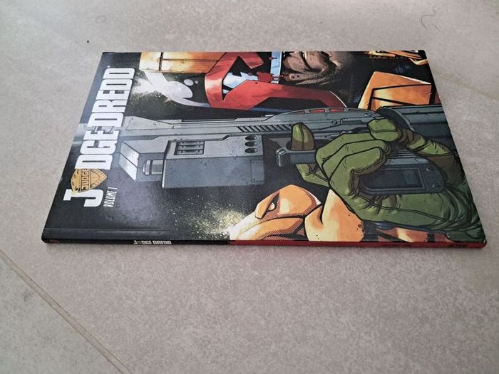 Judge Dredd volume 1 tpb