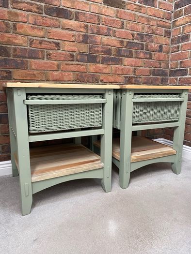 Bedside lockers / tables / lamp tables