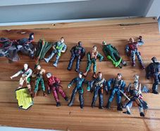 Action figures set
