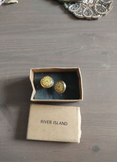 Cufflinks