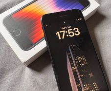iPhone SE 3 64gb