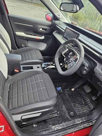 Citroen e-c3 2026 full electric. WITH ALL PARTS!!!