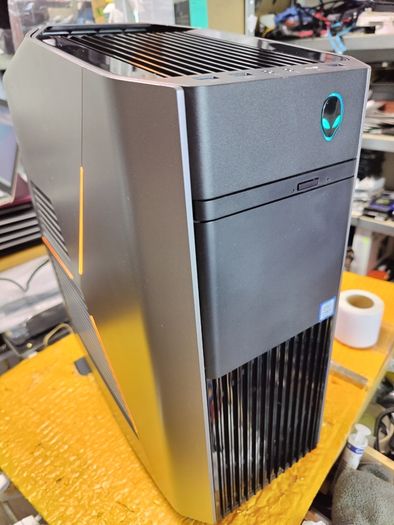 Alienware Gaming PC i7/16GB/Radeon 8GB/1TB SSD/Wifi/W11