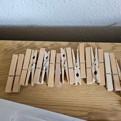 wooden pegs laundry pegs