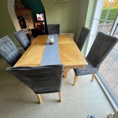 Dining Room Table Chairs & Matching Dresser