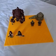 Lego compatible and genuine figures for jabba the huts palace scene