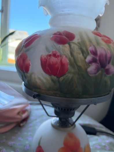 Vintage Hand-Painted Double Light Tulip Table Lamp