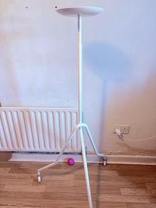 Free- coat stand