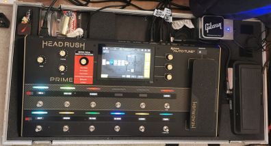 Headrush Prime + case + wah + decksaver