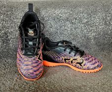 Kids astroturf boots size 10 UK, Size 28 European.