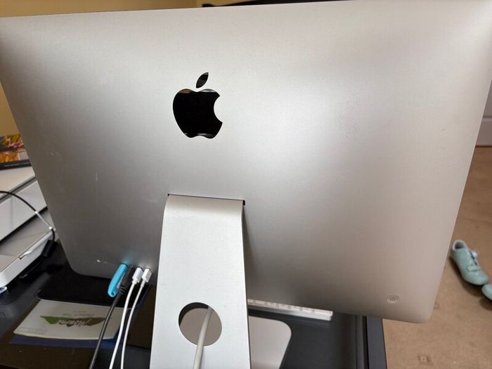 Apple 2019 iMac 21.5" Desktop Computer