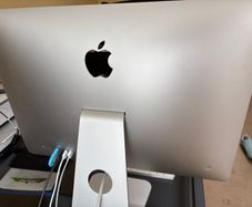 Apple 2019 iMac 21.5" Desktop Computer