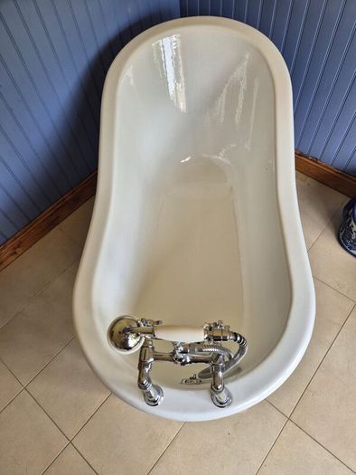 Recor Cast Iron Bathtub