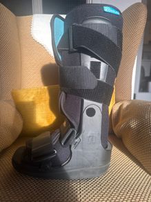 Fracture boot