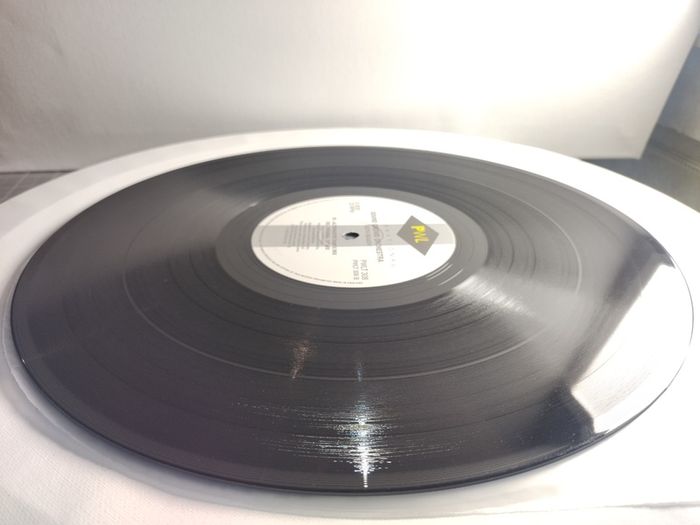 Sound Crowd - Sixth Season - PWL International - EXCELLENT NICK!