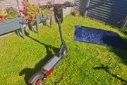 KuKirin M4 Electric Scooter with Handlebar Bag