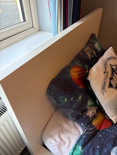 single bed from IKEA (with or without mattress)