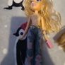 2 Bratz dolls in good condition Image 5