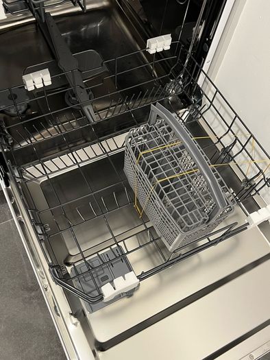 Brand New Nordmende 60cm Freestanding Standard Dishwasher | DW642WH