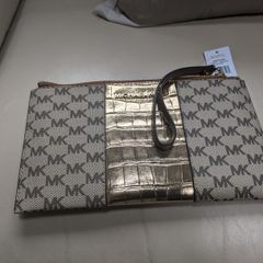 Michael Kors Purse/Wallet