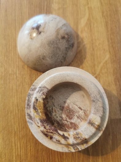 Natural Onyx Marble / Calcite Stone Sphere Tealight Holder