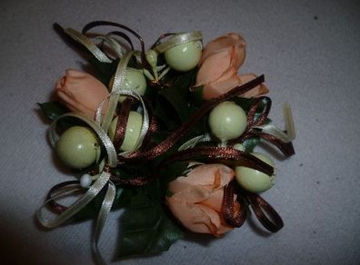 20x Beautiful Decorative Floral Silk Candle Rings with Plastic Base & Fruits