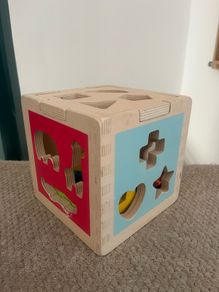 Shape sorter
