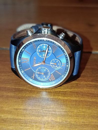 Watch   "fossil"