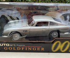 Autoart James Bond 1/18