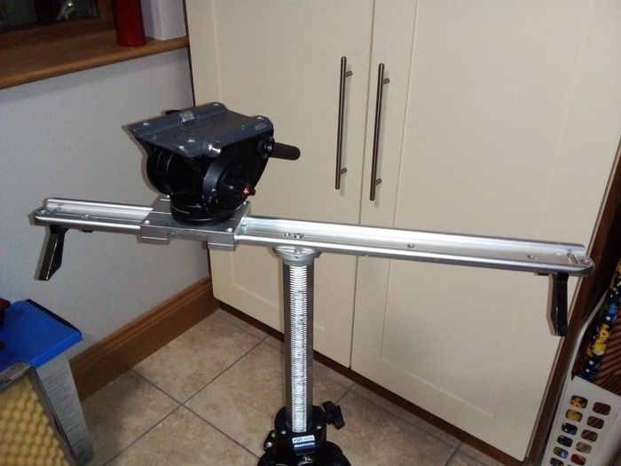 Opteka 600mm slider and manfrotto fluid head