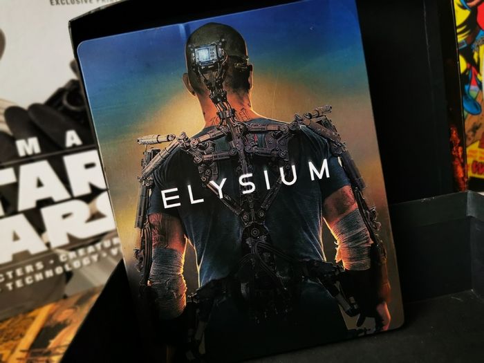 Elysium ! Steelbook ! Blu-ray ! Limited Edition ! Limited to 1000 Copies ONLY ! 2013 ! Sci-Fi Movie !