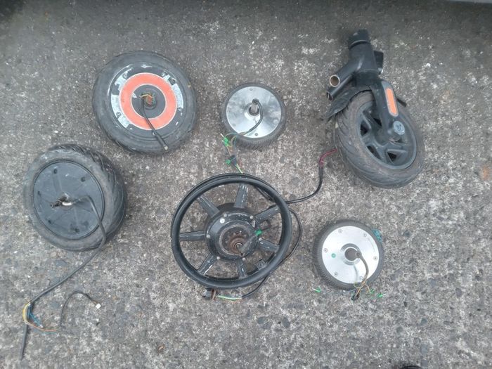 Electric scooter wheels