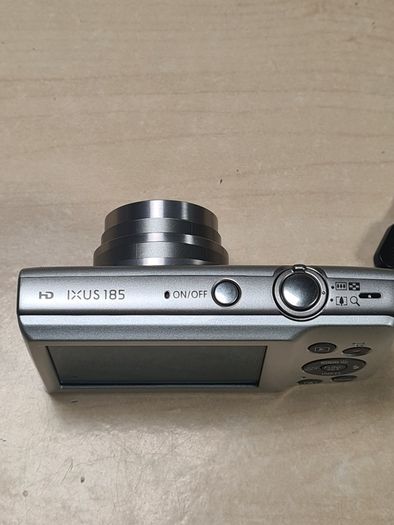Canon Ixus 185 Digital Camera 20mp Mega Pixels Boxed With Charger And Memory Card Like New