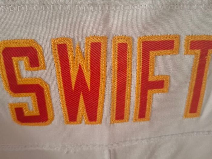 Custom Taylor Swift / Travis Kelce Kansas City Chiefs Jersey - Women's Small/meduim