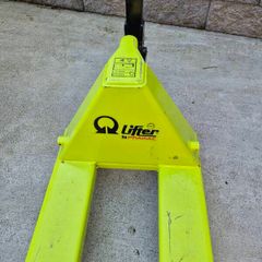 Pramac Lifter 2500kg Pallet Truck
