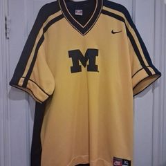 Rare vintage Nike University Michigan Wolverines1997 1998