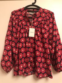Ladies Blouse new with Tags