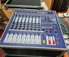 DJ Powered Mixer / Amp
