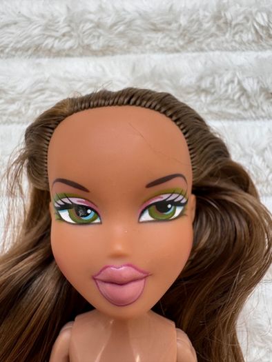 Bratz Doll Funk Out Fianna Original 1st Release The head creaks when it moves Used Please see photos