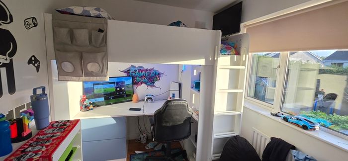 loft bed