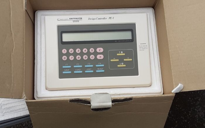 Chunky Electronic Knitting machine