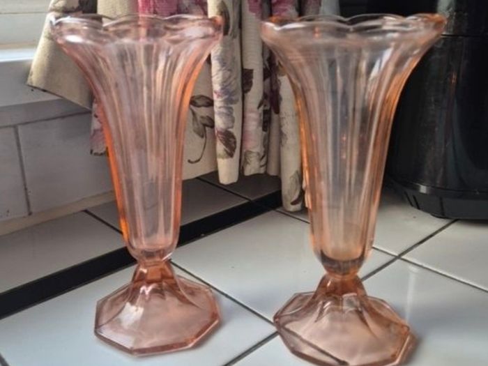 Pair of Art Deco Vintage 1930s Tulip vases