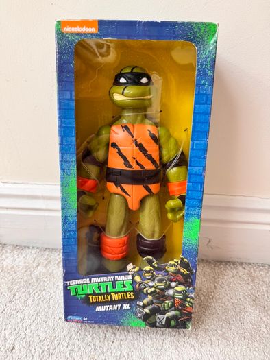 Teenage Mutant Ninja Turtles TMNT Totally Turtles Mutant XL Michelangelo Action Figure approx. 27 cm. Damaged Box Please see photos