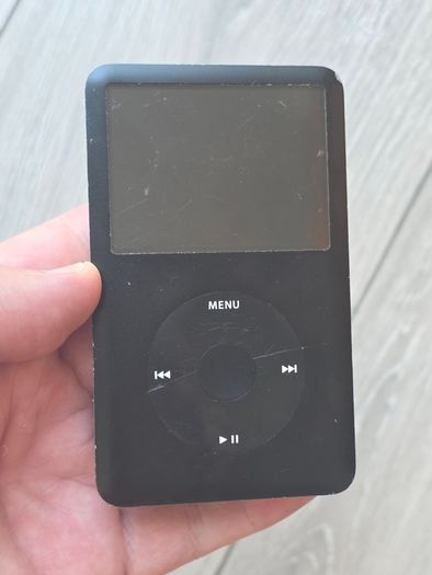 iPod 6th Gen Classic 80gb (Free Post)