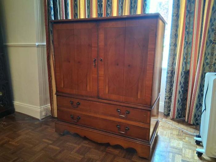 Mahogany TV unit