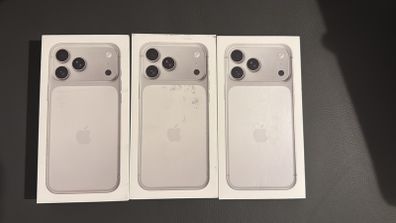 iphone 17 pro 256GB(IRISH STOCK) Silver /Orange/Blue Brand New Sealed Unlocked 1 year Apple Warranty RECEIPT