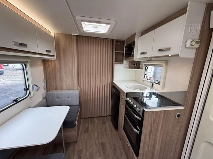 2019 SWIFT SPRITE Quattro 6 berth incl Awning