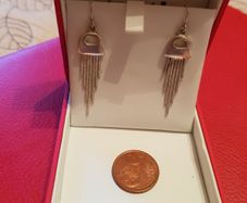 earrings color silver