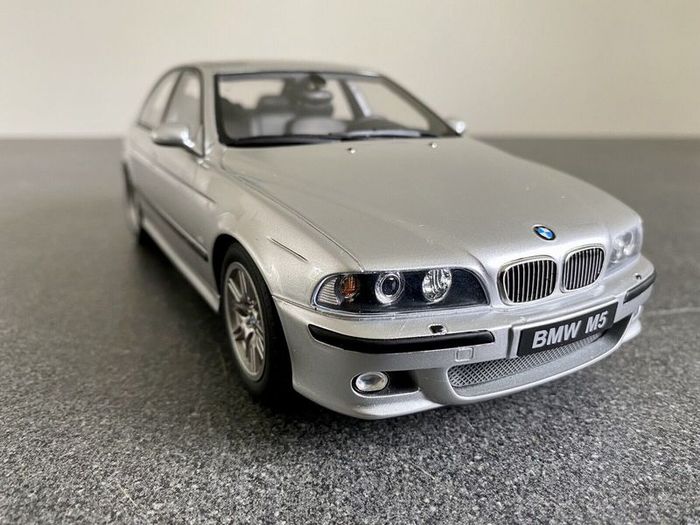 BMW M5 e39 Ottomobile 1/18 New in Box
