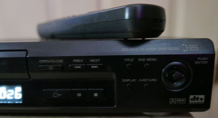Sony DVP-S335 DVD CD DVD Video CD Player With Remote, works well.
